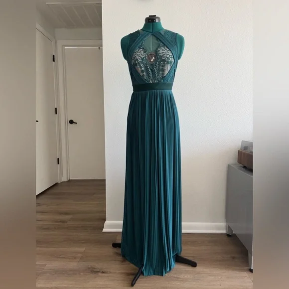 ASOS EMERALD GREEN Pleated with lace top Halter Gown US SIZE 2 - Picture 2 of 12